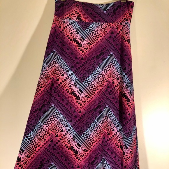 Patterned Skirt - Picture 1 of 2